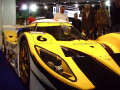Sporta auto "Aquila CR1" pārsteidz izstādes "Auto Exotica 2012" apmeklētājus