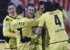 Dortmundes "Borussia" izcīna grūtu uzvaru Nirnbergā