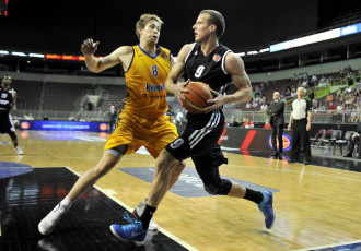 Foto: VEF noslēdz VTB sezonu ar piekāpšanos Rīgā Foto: VEF noslēdz VTB sezonu ar piekāpšanos Rīgā