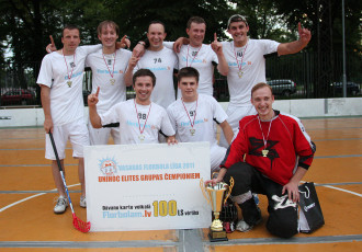 Foto: Vasaras Florbola līgas čempionu tituls "Florbolam.lv" Foto: Vasaras Florbola līgas čempionu tituls "Florbolam.lv"