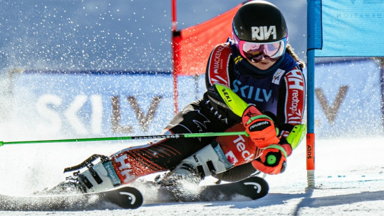 LSF rīkotajā FIS milzu slalomā Itālijā uzvar šveicietis un itāliete, noskaidroti Latvijas junioru čempioni