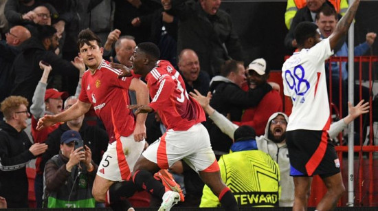 11 minūtēs no elles paradīzē – "Man Utd" pagarinājuma galotnē ar trim vārtiem neticami uzvar