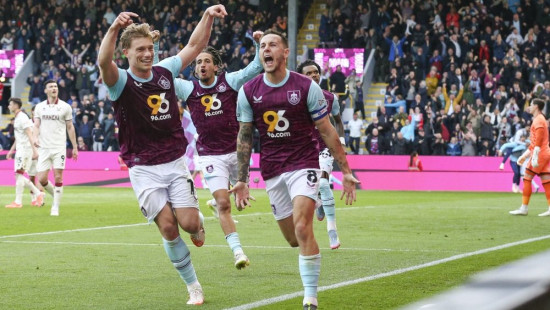 Nākamsezon Anglijas Premjerlīgā atgriezīsies "Burnley" un Līdsas "United"