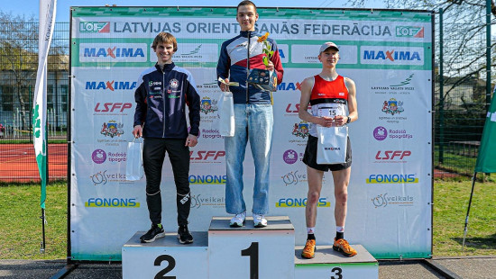 Dzenītis šokē, Grosbergai pārliecinoša uzvara starptautiskajā orientēšanās sprintā "Lieldienu balva"