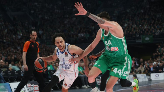 Banki un Šmitam liela uzvara Atēnās pār Eirolīgas čempioni "Panathinaikos"