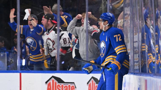 Bufalo pirmā play-off uzvara 15 gados, trešajā trešdaļā atspēlējas arī Lasvegasa