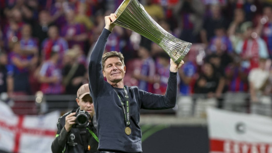 ''Crystal Palace'' līdz trofejām aizvedušais stratēģis stāsies pie Notingemas stūres