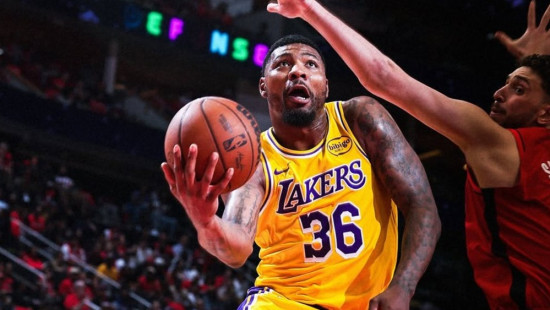 "Rockets" piesaista bijušo NBA labāko aizsardzības spēlētāju Smārtu