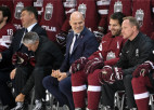 Foto: Latvijas hokeja izlase pirms cīņas ar krieviem piedalās foto sesijā