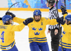 Zviedrijas hokejistes sāk ar minimālu uzvaru pār Japānu, panākums arī Krievijai