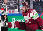 Video: Latvijas hokejisti iztur norvēģu spiedienu un gūst pirmo uzvaru PČ
