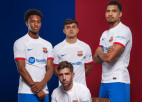 "Barcelona" pēc 44 gadu pārtraukuma spēlēs baltos kreklos