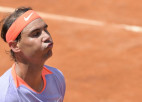 Desmitkārtējais Romas čempions Nadals paliek bez breikiem un kapitulē jau otrajā kārtā