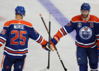 "Oilers" sarīko <i>vārtu ballīti</i> Edmontonā un pagarina Stenlija kausa finālsēriju
