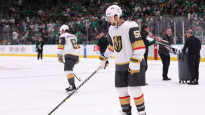 Izcīnot kausu, Bļugera ''Golden Knights'' striptīzklubā varēs saņemt klēpja deju