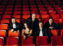 Video: Dziesmā "Šonakt" satiekas Elīna Gluzunova un grupa “Tumsa”