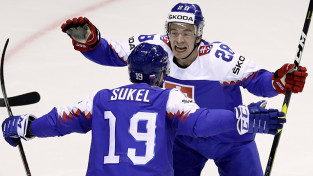 Slovākijas izlase uz PČ paņem divus nepilngadīgus hokejistus