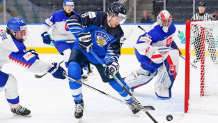 Somijas U20 hokejistiem trīsreiz vairāk metienu un gūto vārtu pret Slovākiju