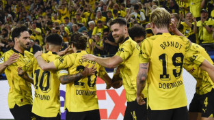 Dortmundes "Borussia" savā laukumā pret PSG notur minimālu uzvaru