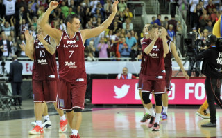 Foto: Latvija čempionātu sāk ar uzvaru pār beļģiem