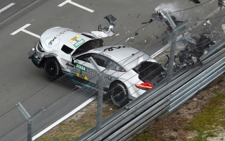 Video: DTM sacīkstēs Norisringā pēc avārijas hospitalizēti divi piloti