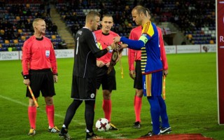 Andoras kapteinis iesaistās <i>Twitter</i> diskusijā ar latviešiem