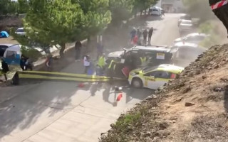 Video: Rallisti Spānijas WRC sacīkstēs notriec tiesnesi