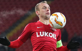 Eiropas līgas spēlē Maskavas "Spartak" līdzjutējs uzbrūk savas komandas kapteinim