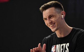 Video: Rodions Kurucs ar Spānijas kluba "Baskonia" starpniecību apsveic brāli