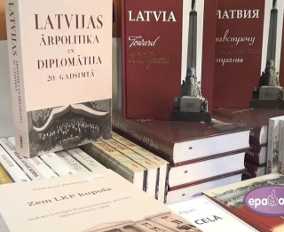 Video: Diskusija par Latvijas vēsturi, diplomātiju un politiku. "Apgāds JUMAVA" Grāmatu izstādē 2016
