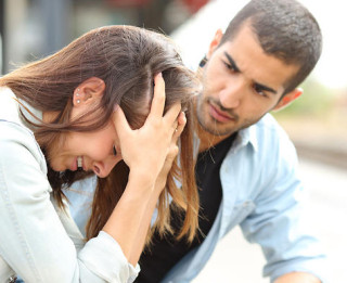 Ātrā emocionālā palīdzība: kā atbalstīt vīrieti un kā - sievieti