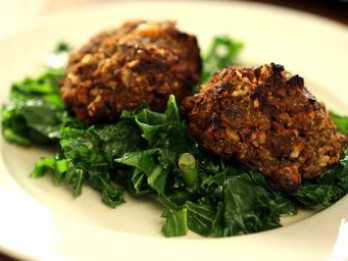 Baraviku un riekstu kotletes