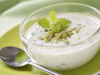 Pēcjāņu pēriens. Aukstā nātru zupa