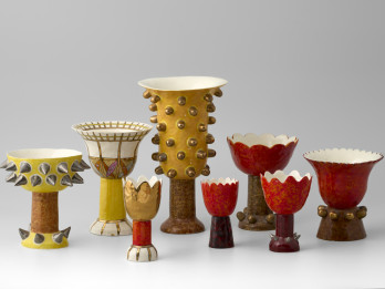 “Tikšanās” – mākslinieces Marutas Raudes darbu retrospekcija Rīgas Porcelāna muzejā