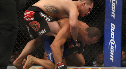 Keins Velaskezs atgriežas UFC smagā svara čempiona tronī