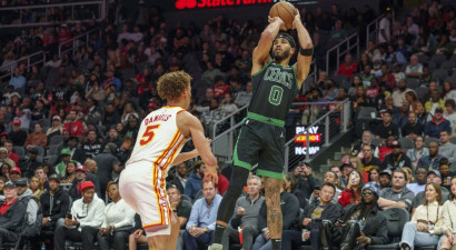 "Celtics" izbraukuma tūres noslēgumā atriebjas "Hawks" par pagājušo sezonu