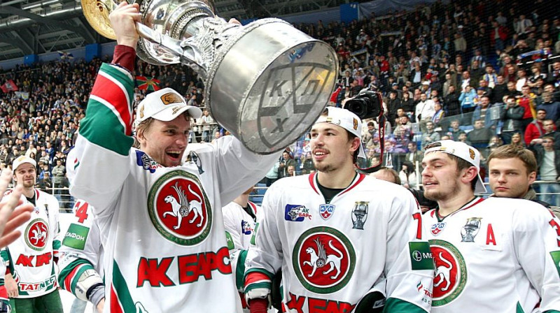 Abu pirmo sezonu KHL čempione - "Ak Bars"
Foto: Aleksandrs Safonovs, www.championat.ru