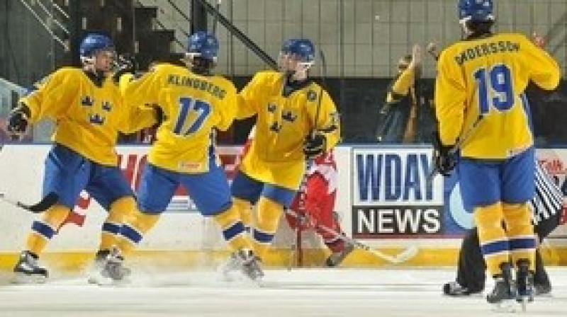 Zviedrijas U-18 izlases hokejisti
Foto: IIHF.com