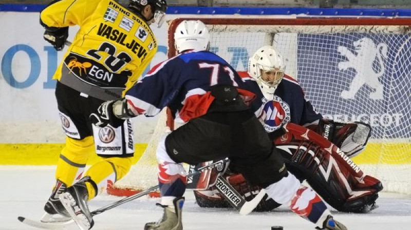 Herberts Vasiļjevs pārbaudes spēlē pret  "Liepājas Metalurgu"
Foto: www.e-hokej.pl