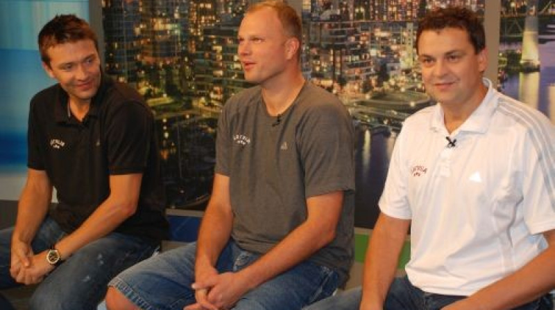 Raidījuma viesi: basketbolisti Kristaps Janičenoks, Uvis Helmanis un treneris Igors Miglinieks