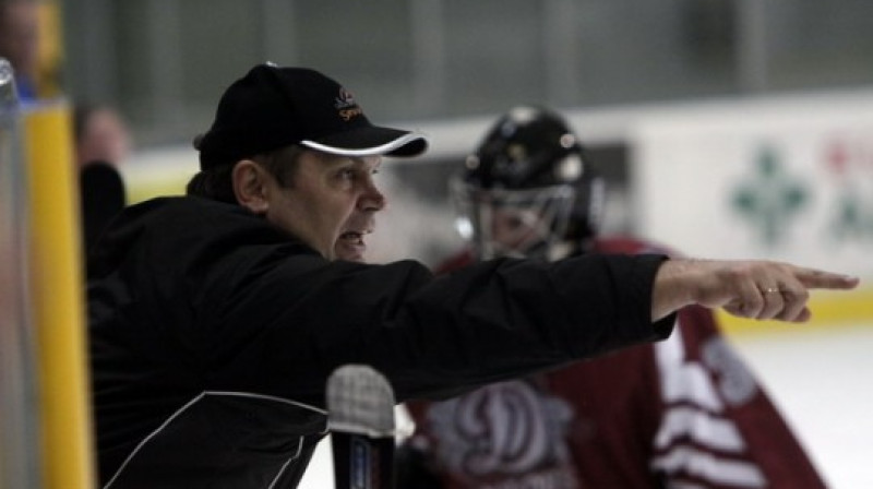 Leonīds Beresņevs pēc 16 gadiem atkal vadīs Latvijas U-18 izlasi. 
Foto: Romāns Kokšarovs, Sporta Avīze, f64