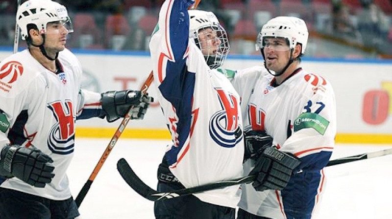 "Sibirj" hokejisti prata atspēlēties no 0:2 un uzvarēt.
Foto: khl.ru
