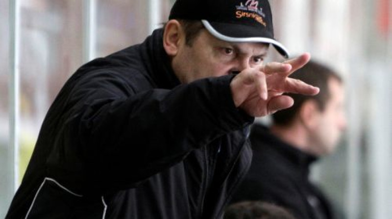 Labākais Latvijas treneris Leonīds Beresņevs joprojām ir bez darba. 
Foto: Romāns Kokšarovs, Sporta Avīze, f64