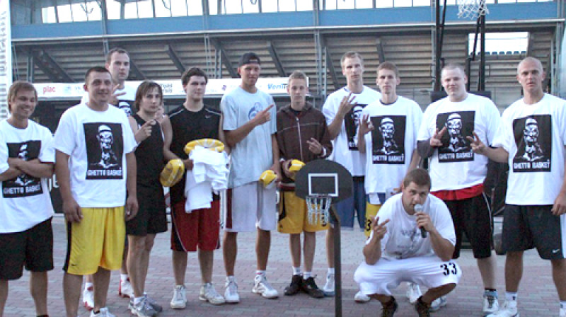 "Ghetto Basket" Ventspils posma vecākās grupas laureāti
"Streetbasket.lv" foto