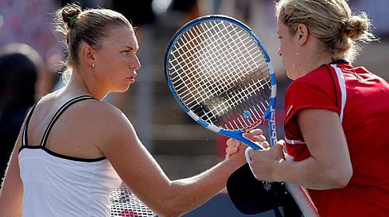 Vera Zvonarjova un Kima Klijstersa
Foto: AFP/Scanpix