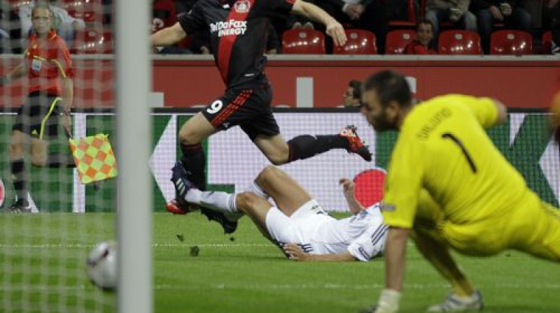 Patrikam Helmesam (9.) šovakar hat-trick
Foto: AP/Scanpix