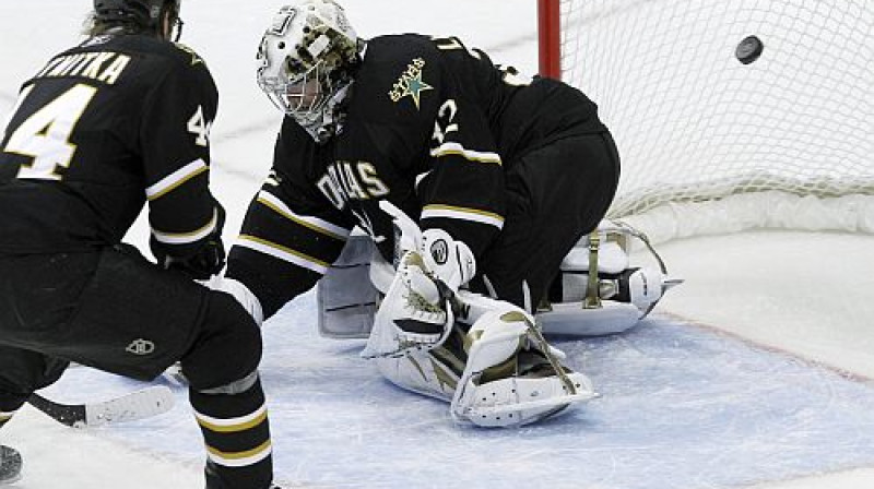 Ripa ielido Kari Lehtonena vārtos
Foto: Reuters/Scanpix