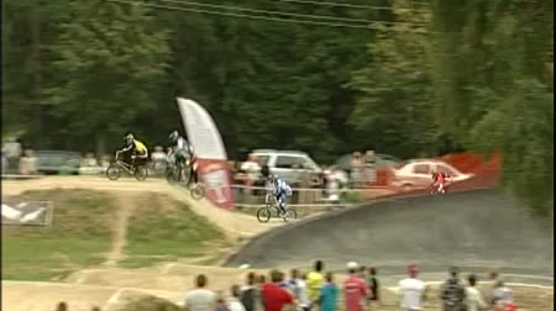 Edžus Treimanis palika nepārspēts "BMX Grand Prix Latvia" Smiltenes posmā.

Video: Jānis Ūdris