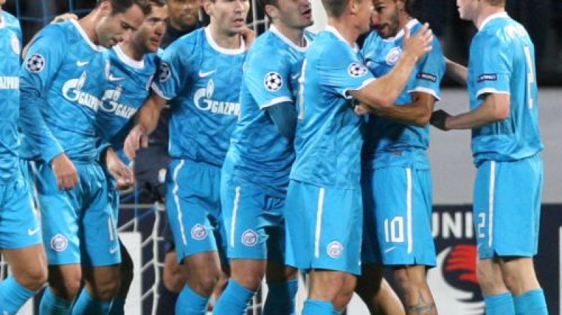 "Zenit" futbolisti svin vārtu guvumu
Foto: AFP/Scanpix