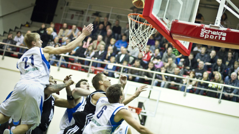 LU un VEF pirmā cīņa notika Madonā 
Foto: Mikus Kļaviņš, VEF Rīga